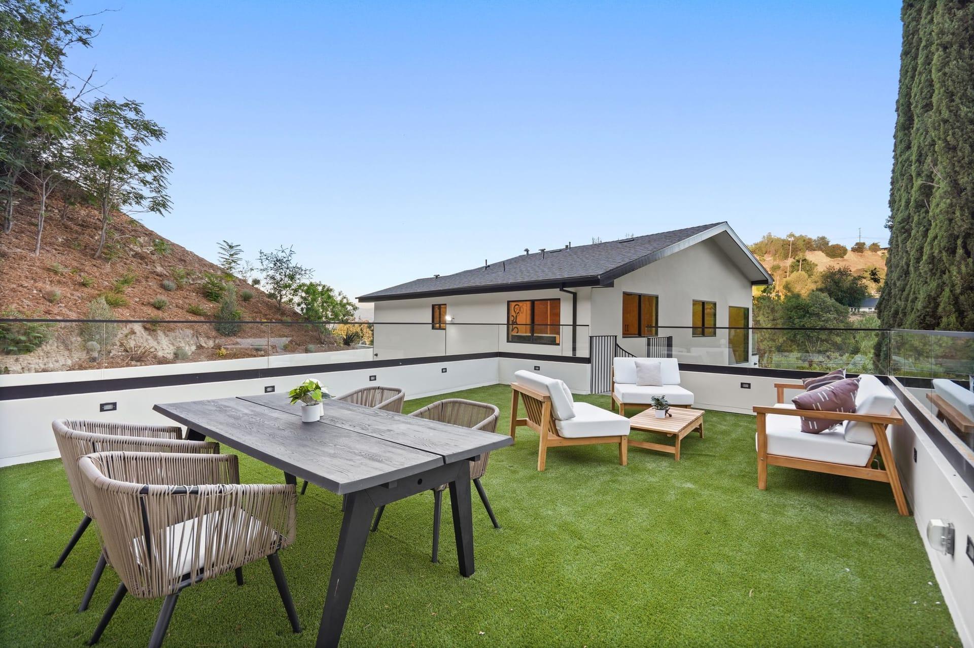 Roof terrace dining area at an Encino hillside residence