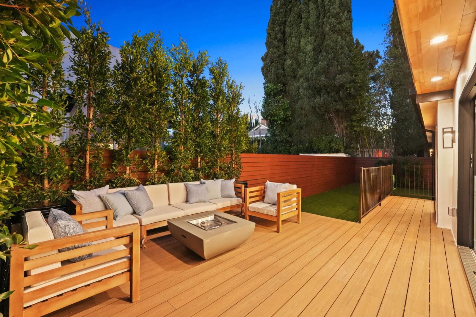 Sectional seating on the rear deck